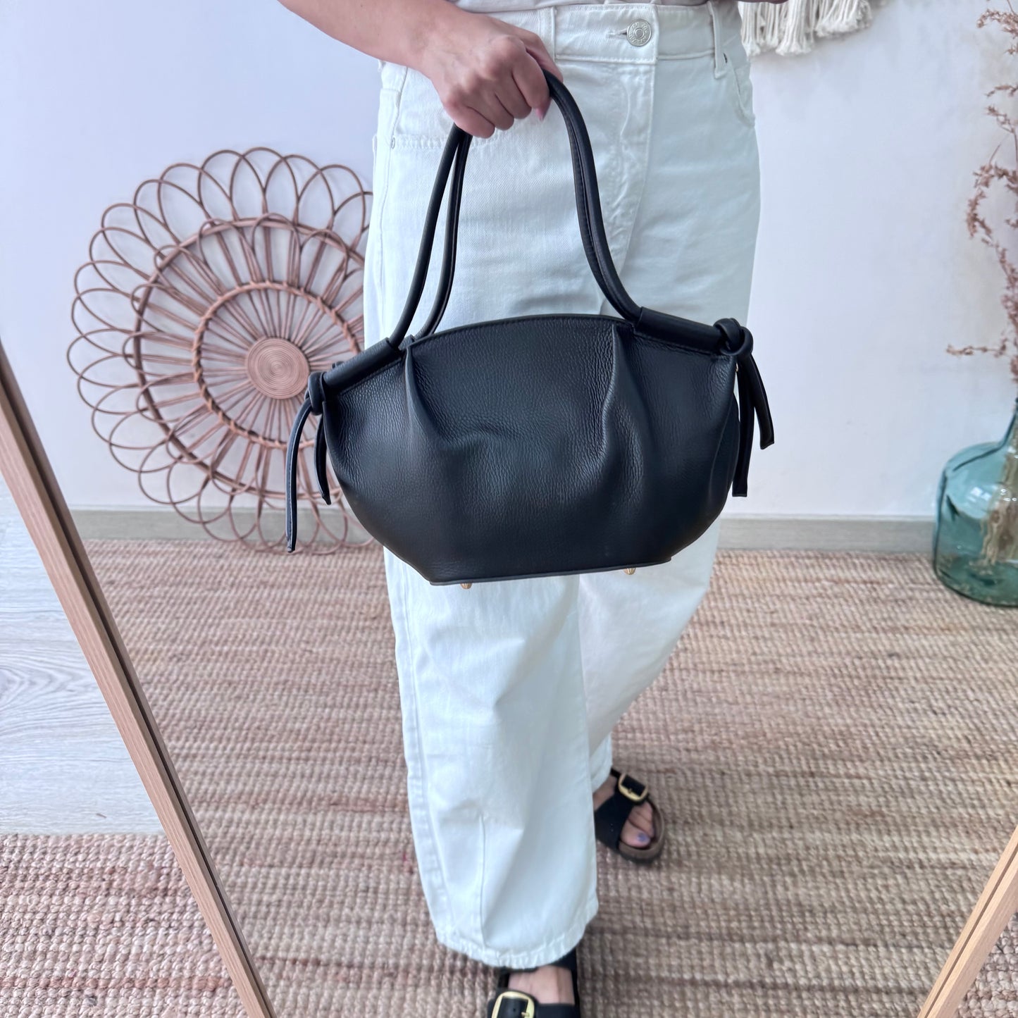 Bolso fruncido lateral negro