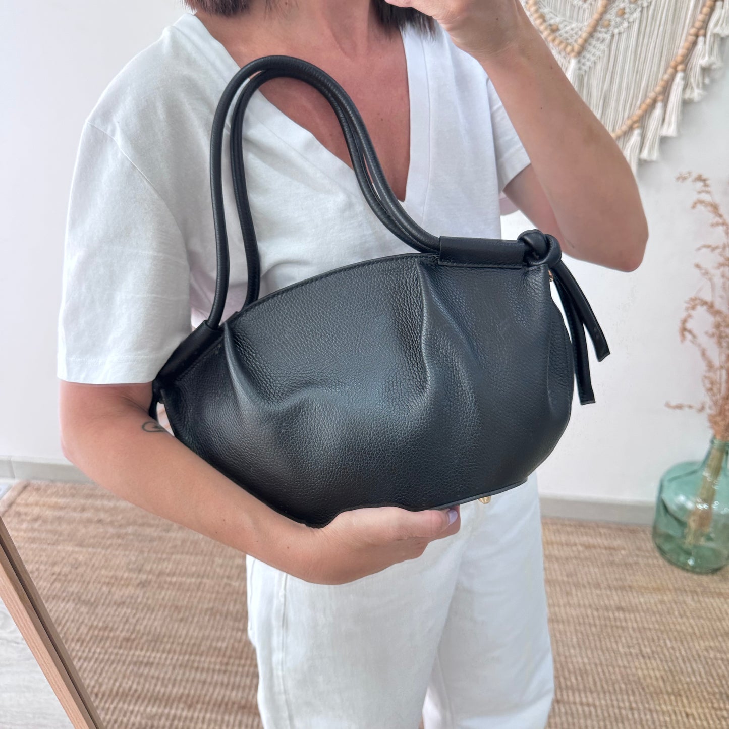 Bolso fruncido lateral negro