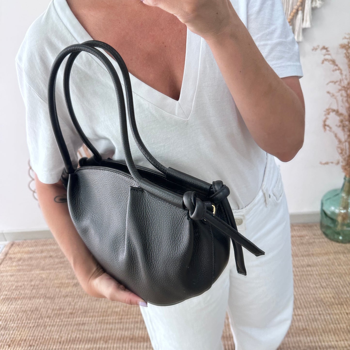 Bolso fruncido lateral negro