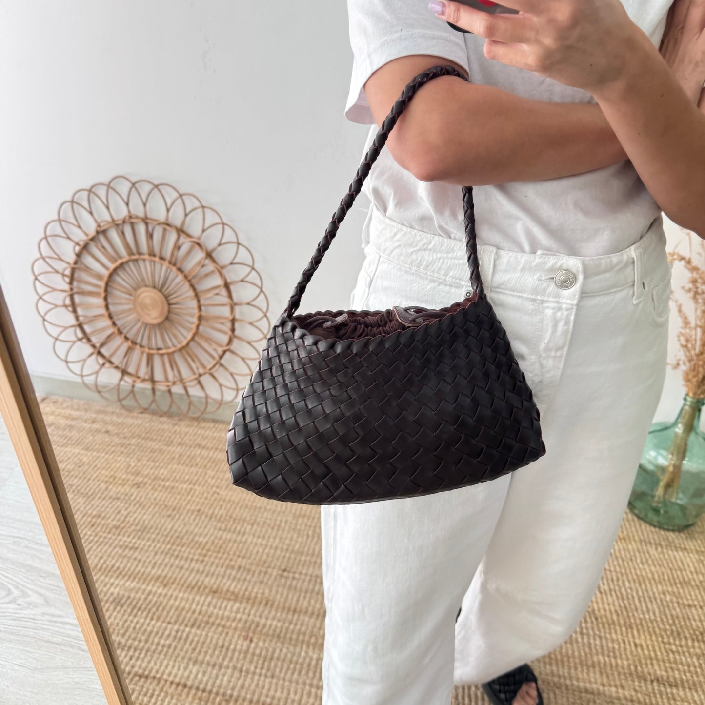 Bolso de piel trenzada trapecio pequeño marrón