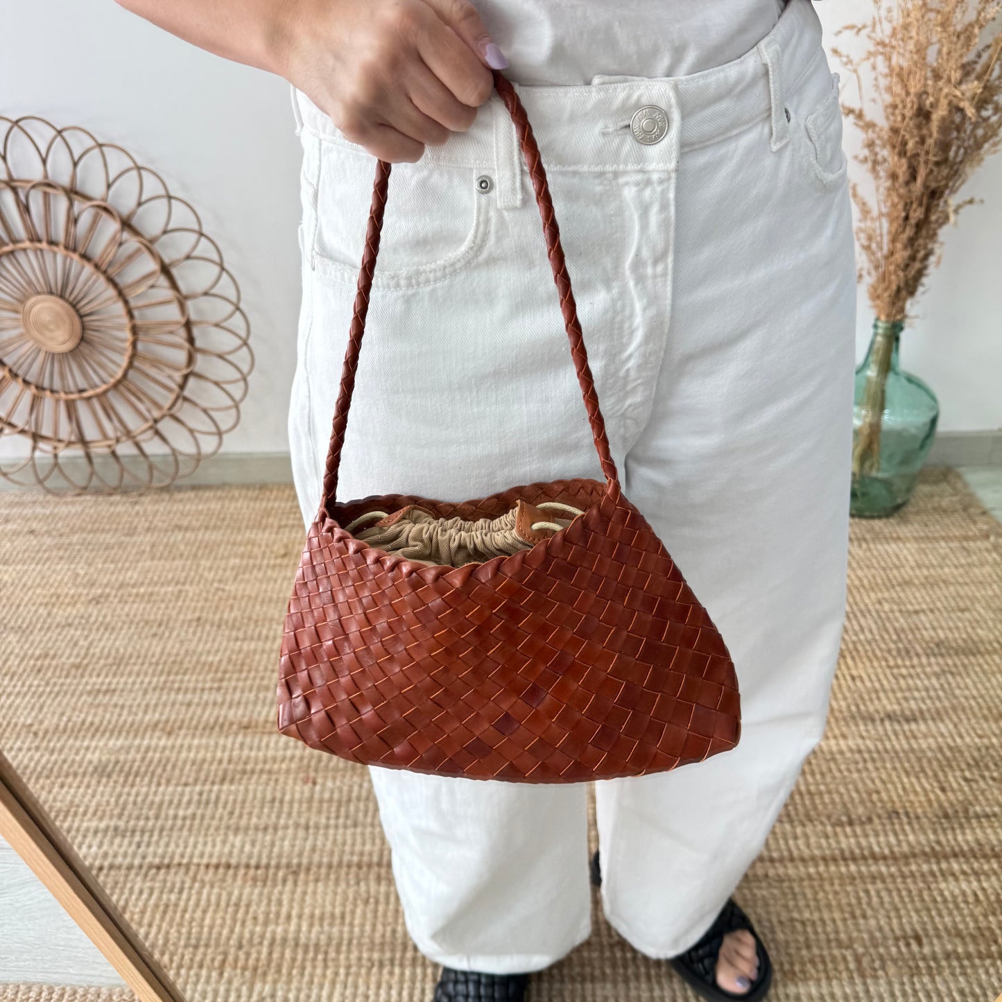 Bolso de piel trenzada trapecio pequeño camel