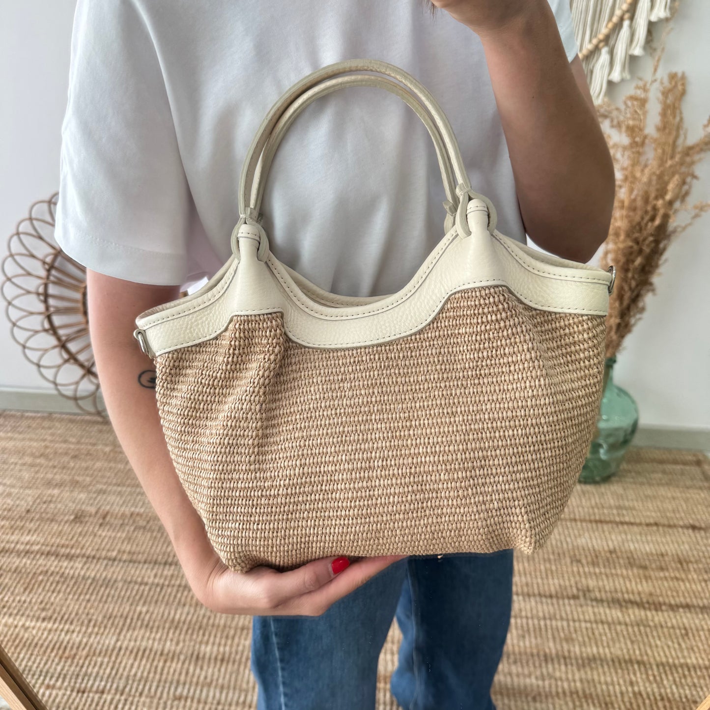 Bolso saca mediana beige piel y rafia