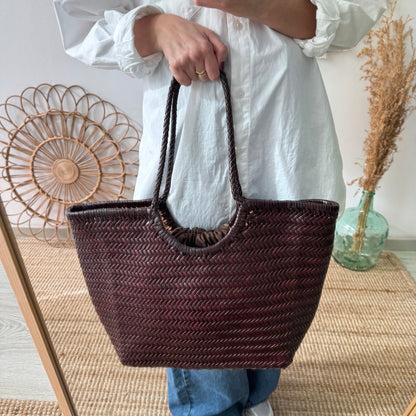 Capazo de piel trenzada marrón