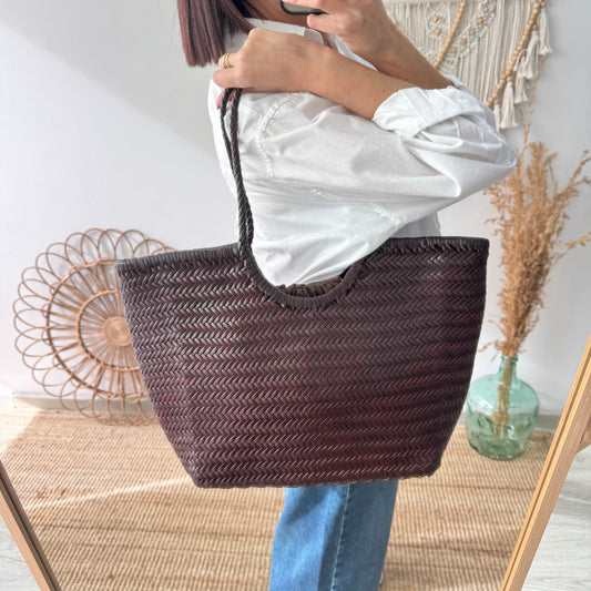 Capazo de piel trenzada marrón