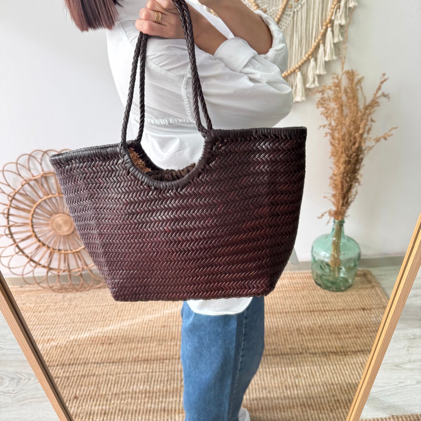 Capazo de piel trenzada marrón