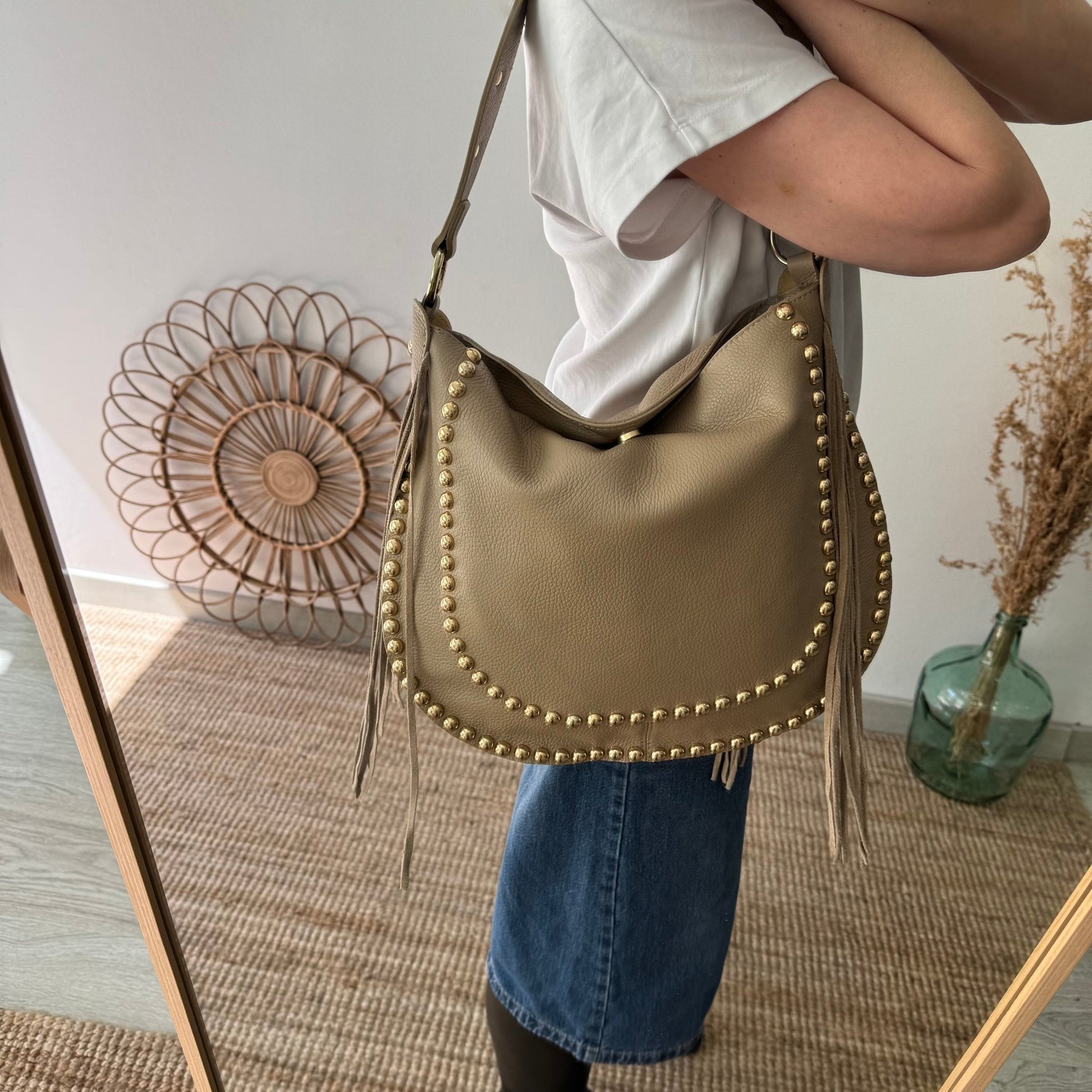 Bolso Hobo tachuelas y Flecos en Piel taupe - Bubbleshopbcn