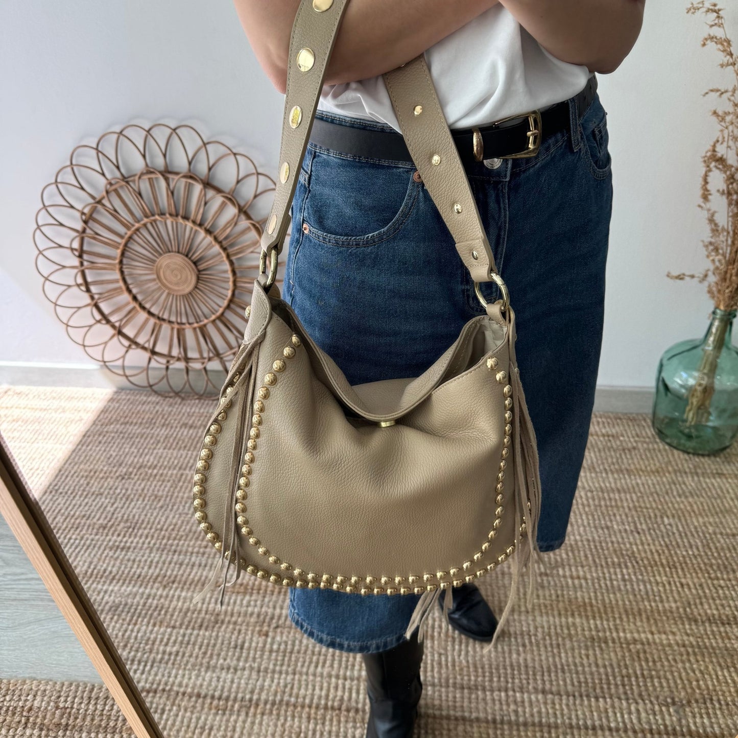 Bolso Hobo tachuelas y Flecos en Piel taupe - Bubbleshopbcn