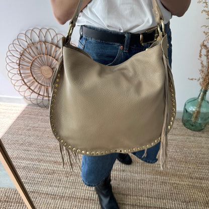 Bolso Hobo tachuelas y Flecos en Piel taupe - Bubbleshopbcn