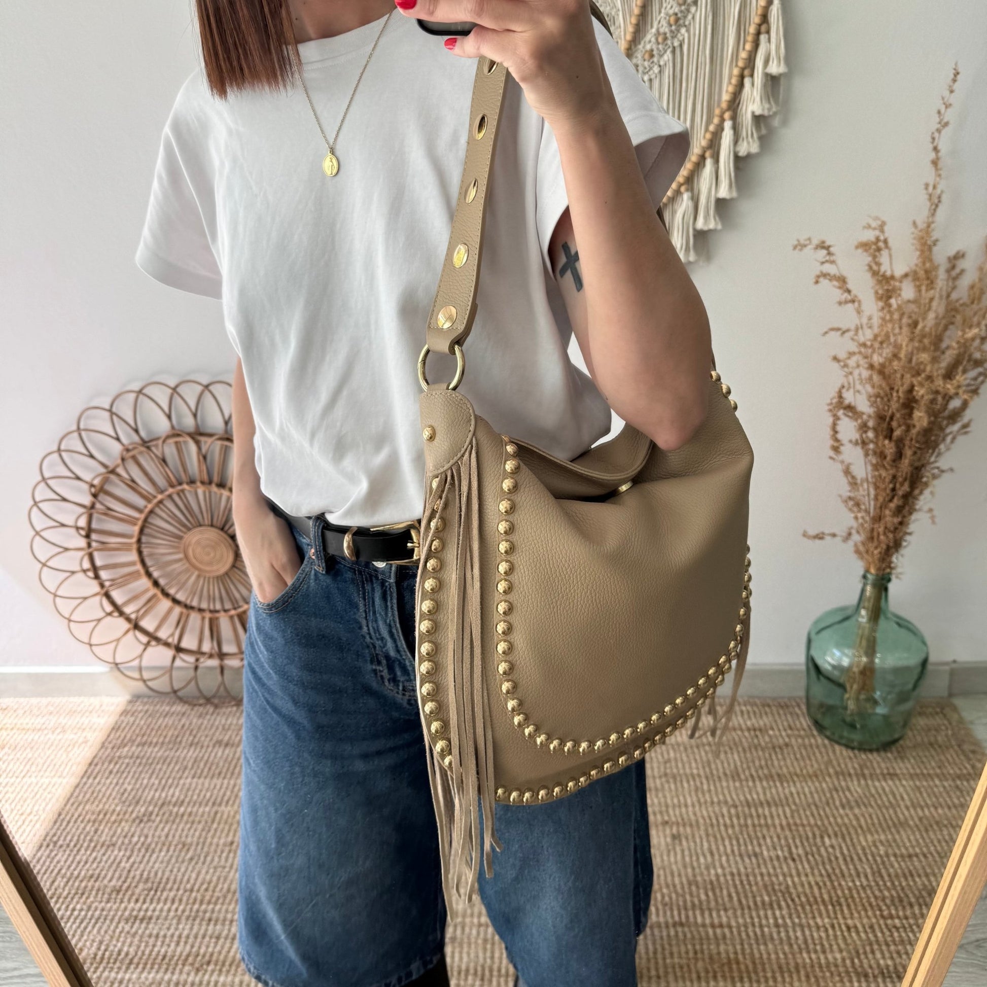 Bolso Hobo tachuelas y Flecos en Piel taupe - Bubbleshopbcn
