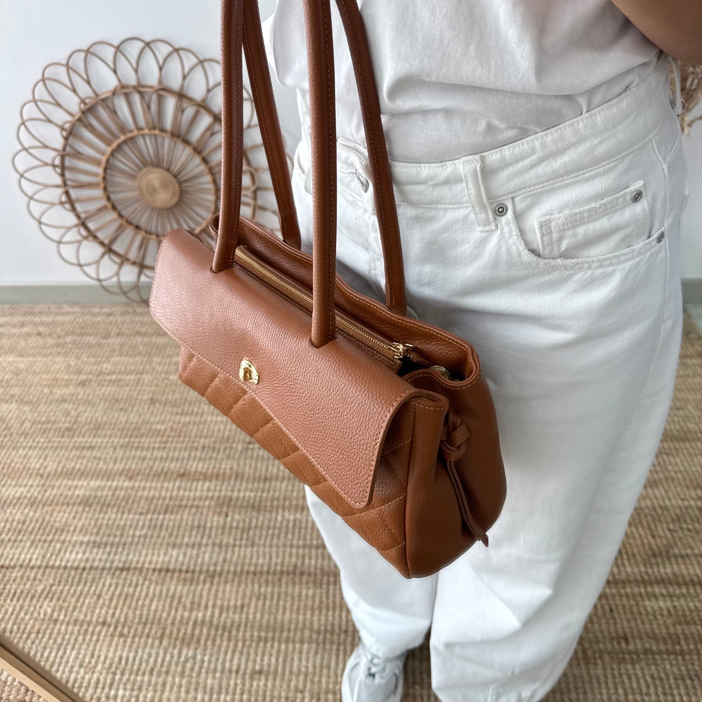 Bolso baguette camel