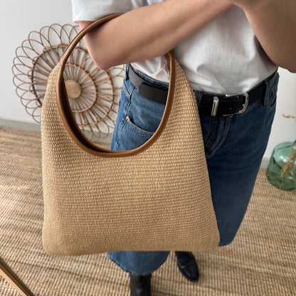 Bolso hobo combinado piel y rafia camel