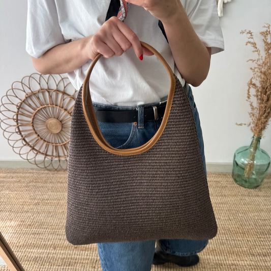 Bolso hobo combinado piel y rafia marrón