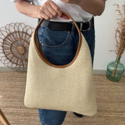 Bolso hobo combinado piel y rafia beige