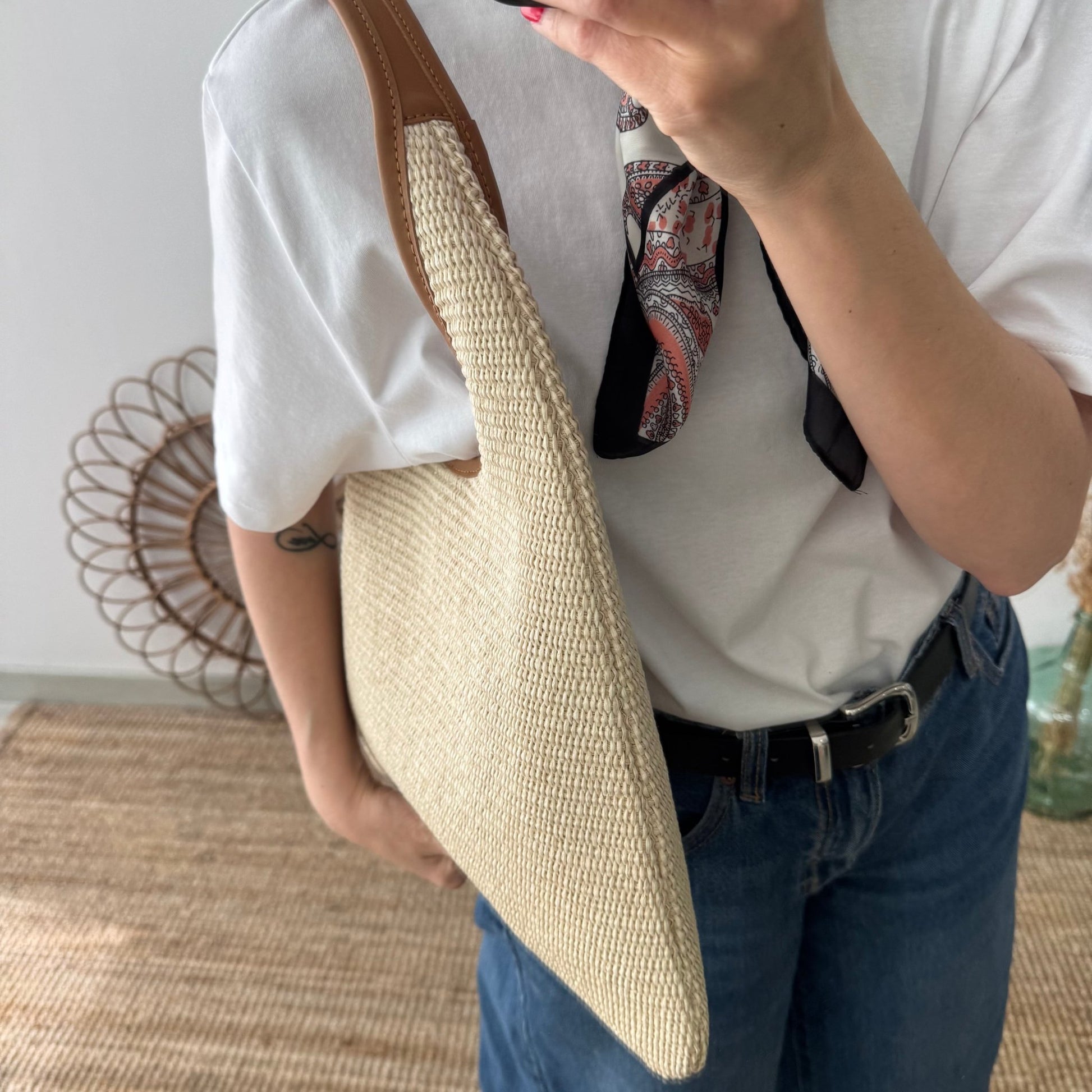 Bolso hobo combinado piel y rafia beige - Bubbleshopbcn