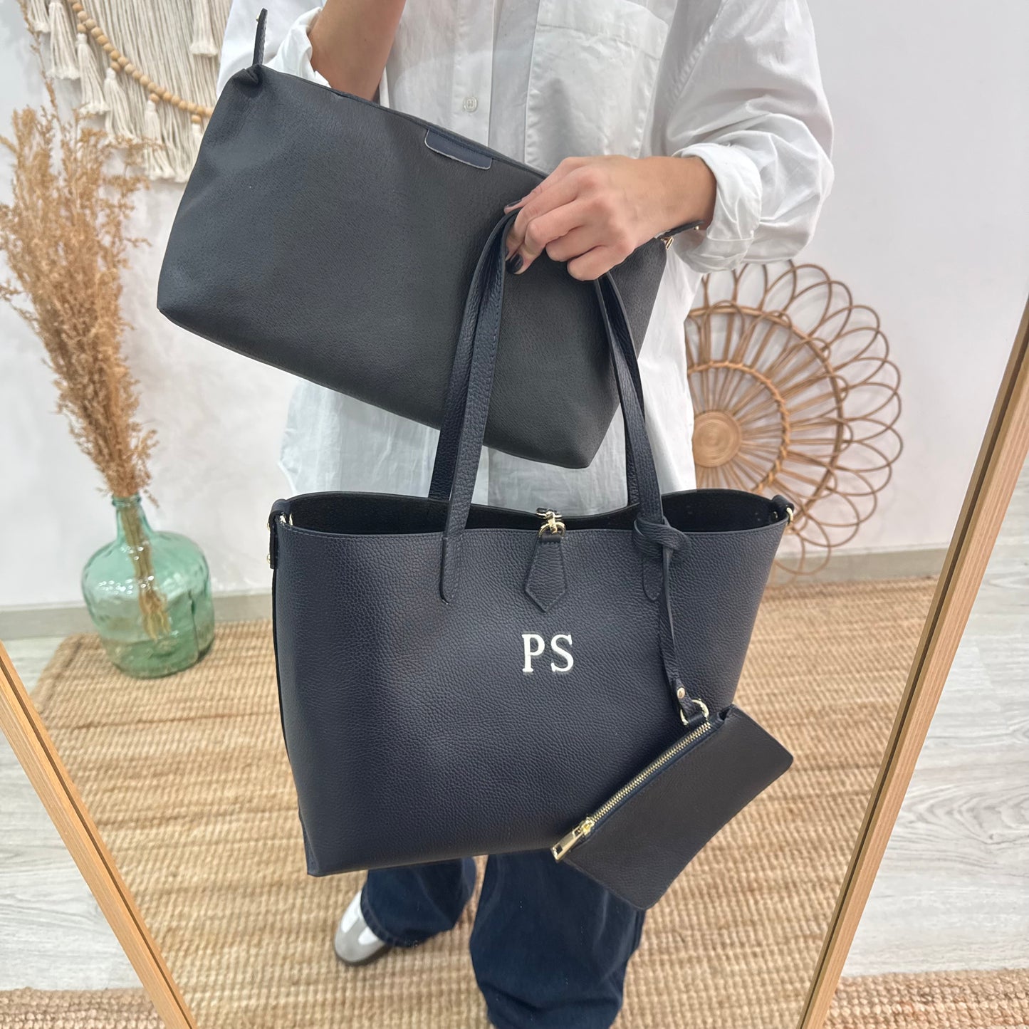 Bolso shopper piel marino cierre iniciales bordadas