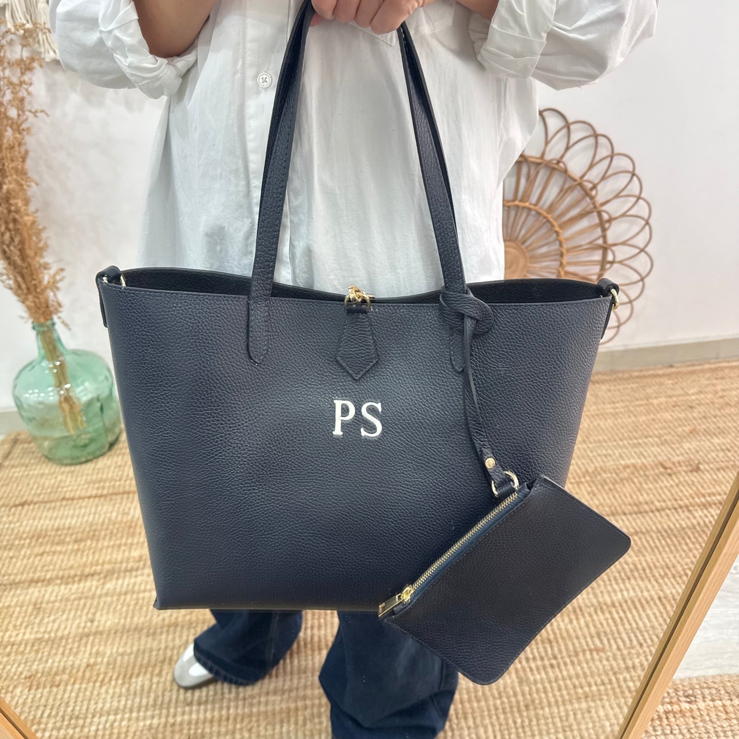 Bolso shopper piel marino cierre iniciales bordadas