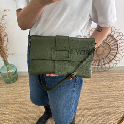 Bolso piel bandolera caqui solapa personalizado iniciales bordadas - Bubbleshopbcn