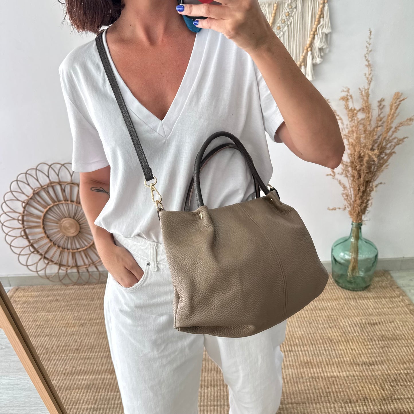 Bolso piel taupe asas contraste marrón