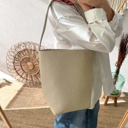 Bolso cubo piel beige