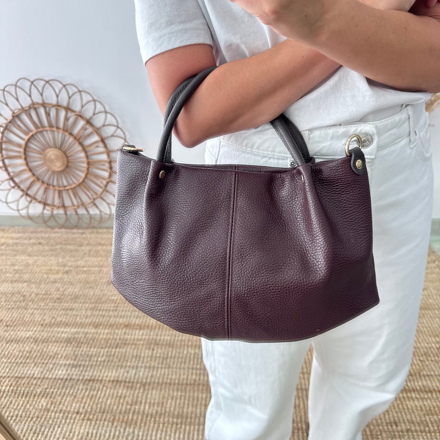 Bolso piel granate asas contraste marrón