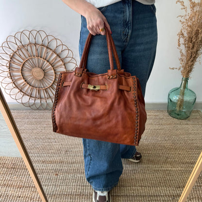 Shopper piel lavada camel tachuelas - Bubbleshopbcn