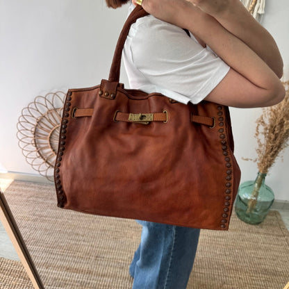 Shopper piel lavada camel tachuelas - Bubbleshopbcn