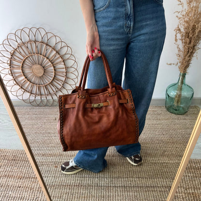 Shopper piel lavada camel tachuelas - Bubbleshopbcn