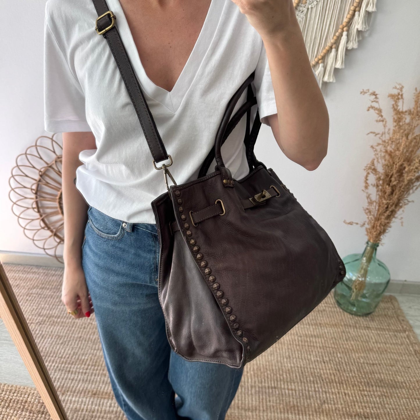 Shopper piel lavada marrón tachuelas - Bubbleshopbcn