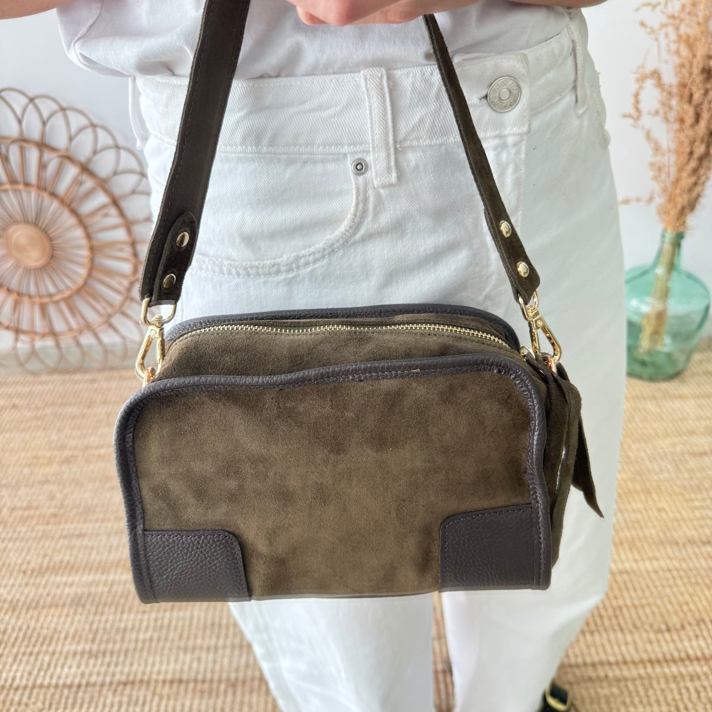 Bolso baúl serraje caqui y piel marrón
