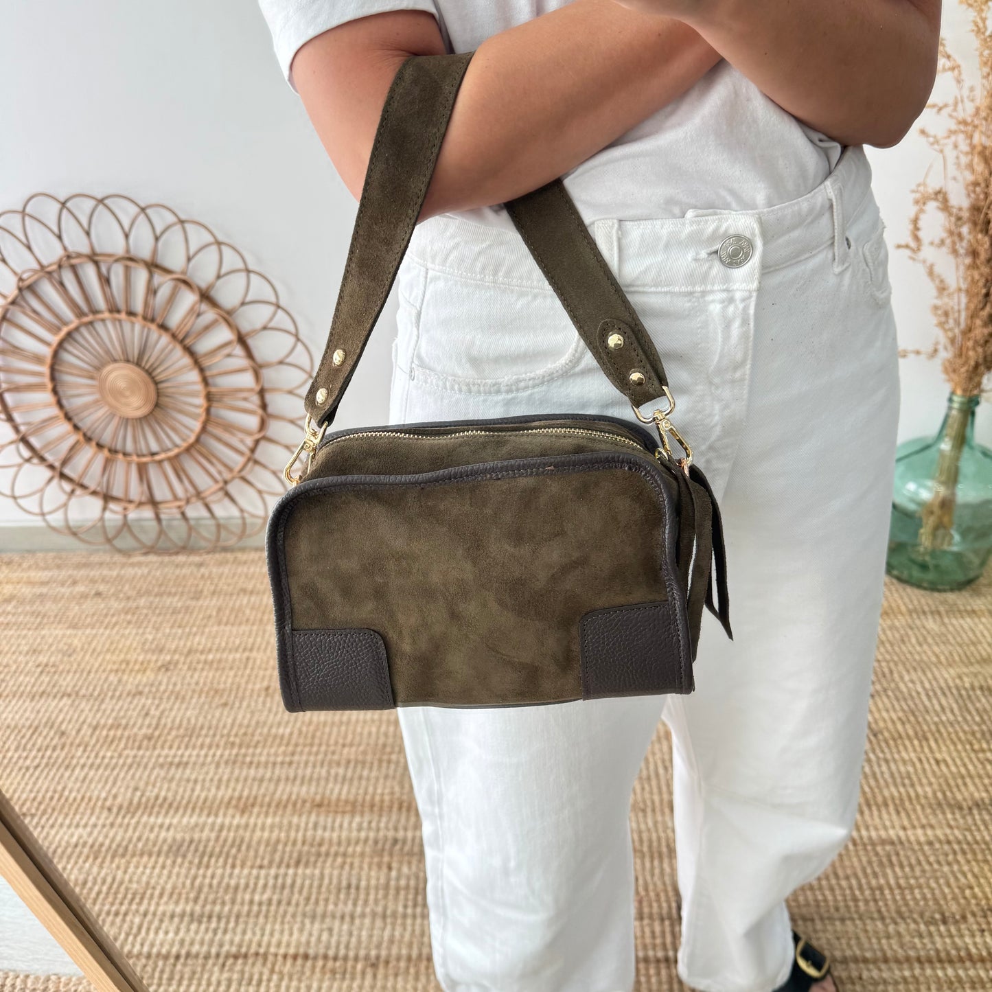 Bolso baúl serraje caqui y piel marrón