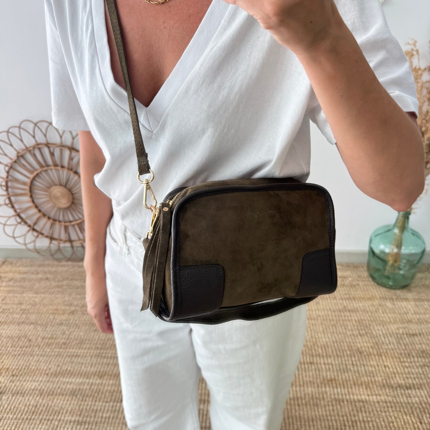 Bolso baúl serraje caqui y piel marrón