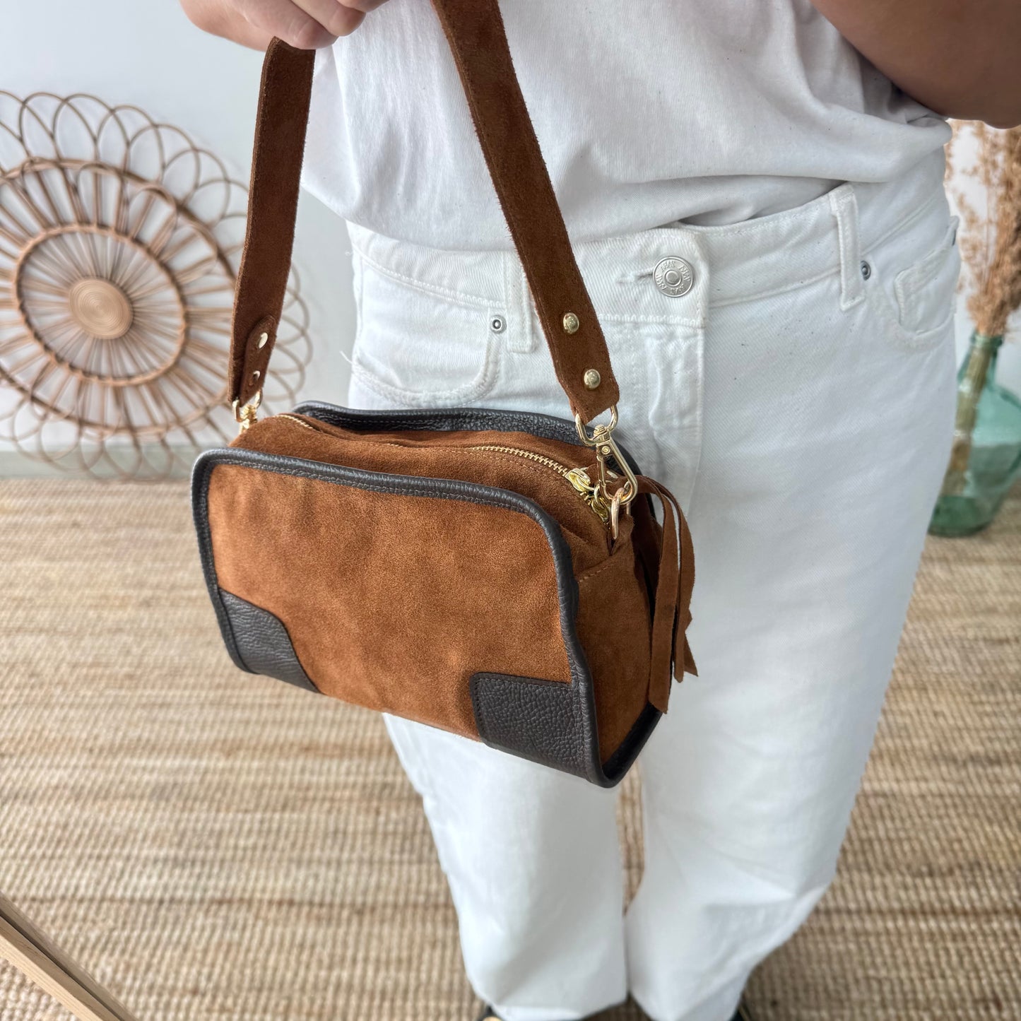 Bolso baúl serraje camel y piel marrón