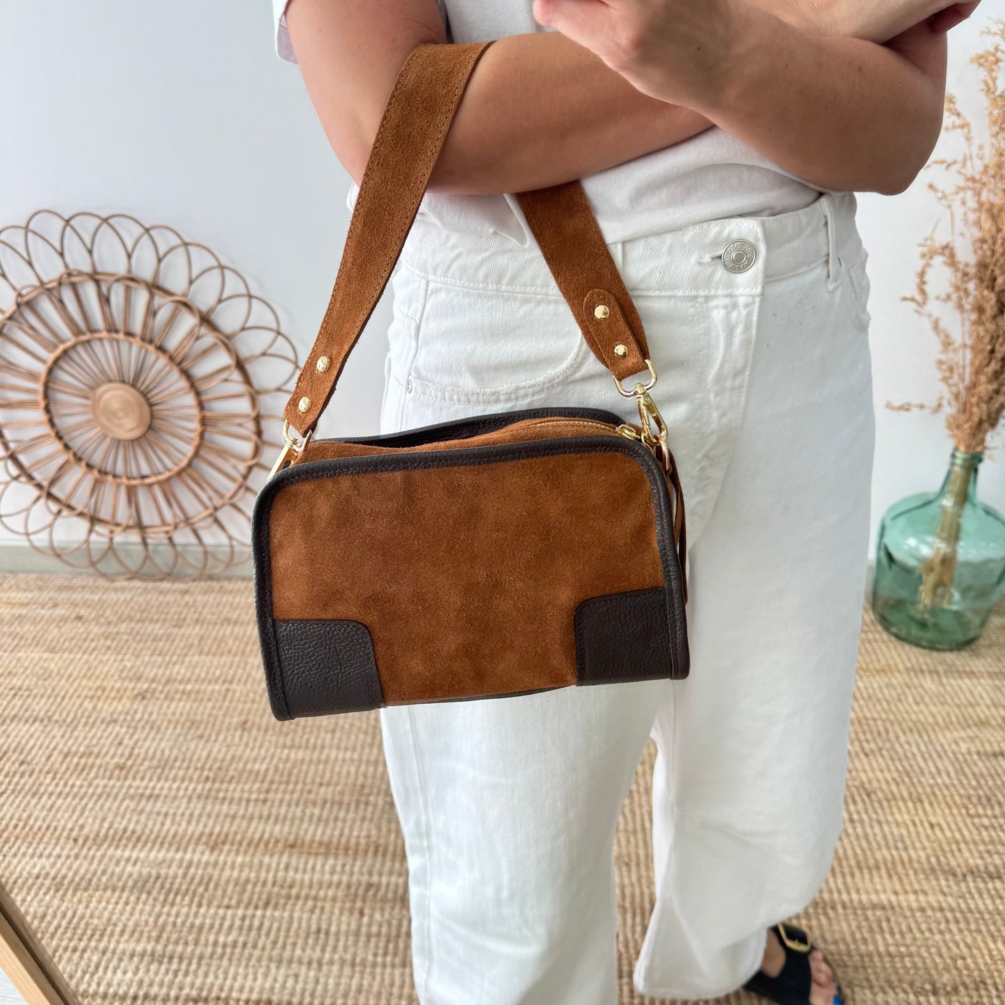 Bolso baúl serraje camel y piel marrón