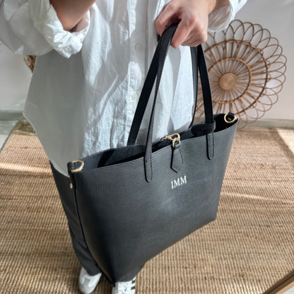 Bolso shopper piel negro cierre iniciales bordadas