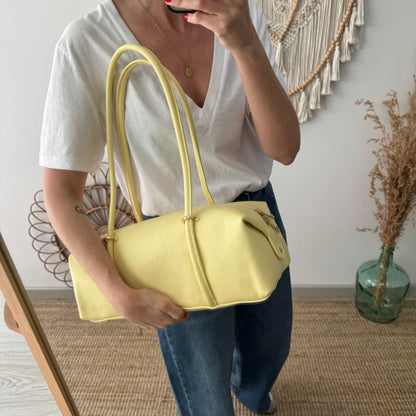 Bolso bowling de piel amarillo