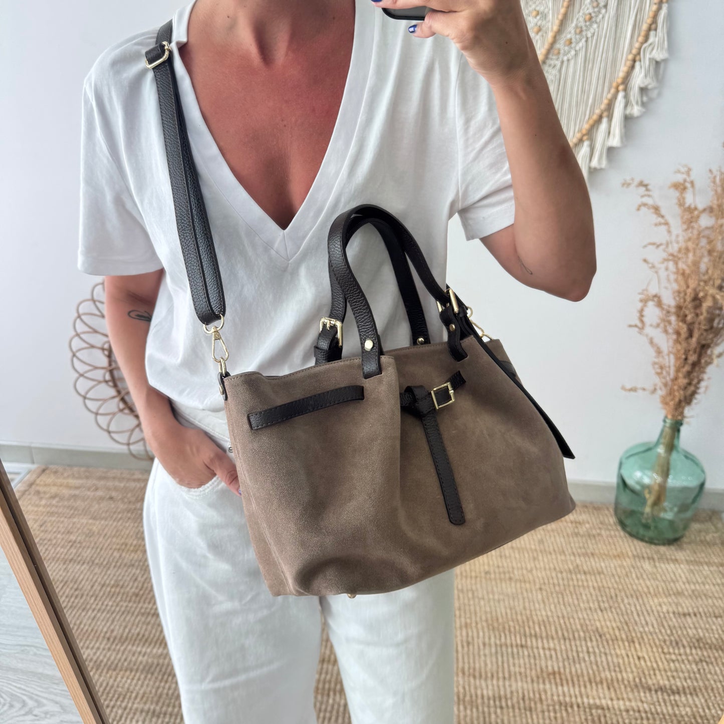 Bolso saco estructurado serraje y piel taupe