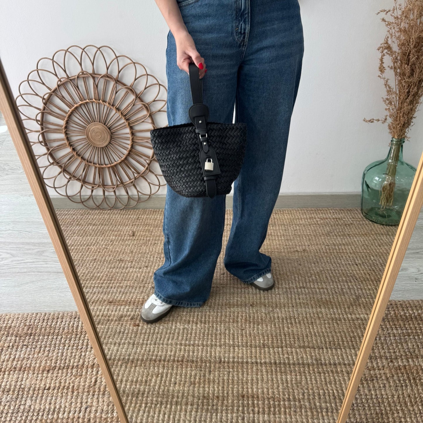 Bolso saco en piel trenzada candado negro - Bubbleshopbcn