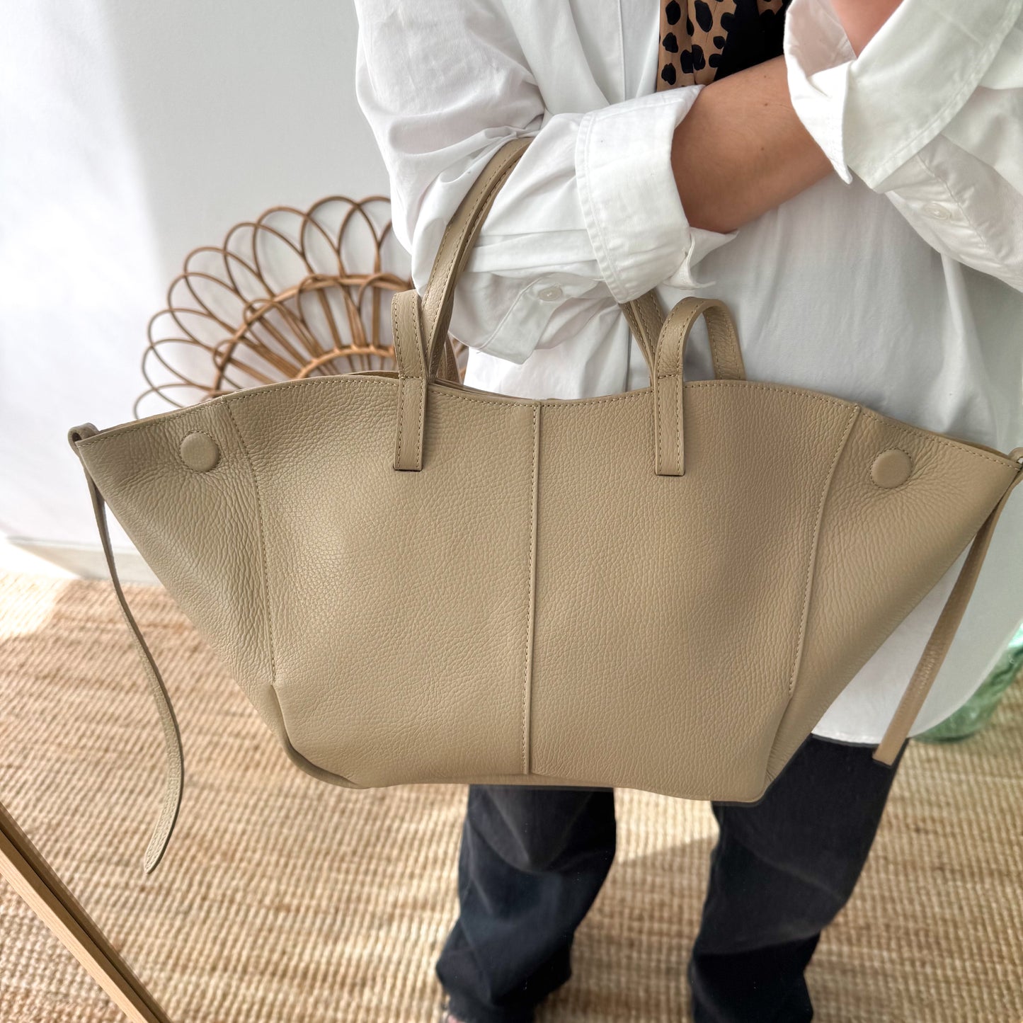 Bolso tote taupe piel