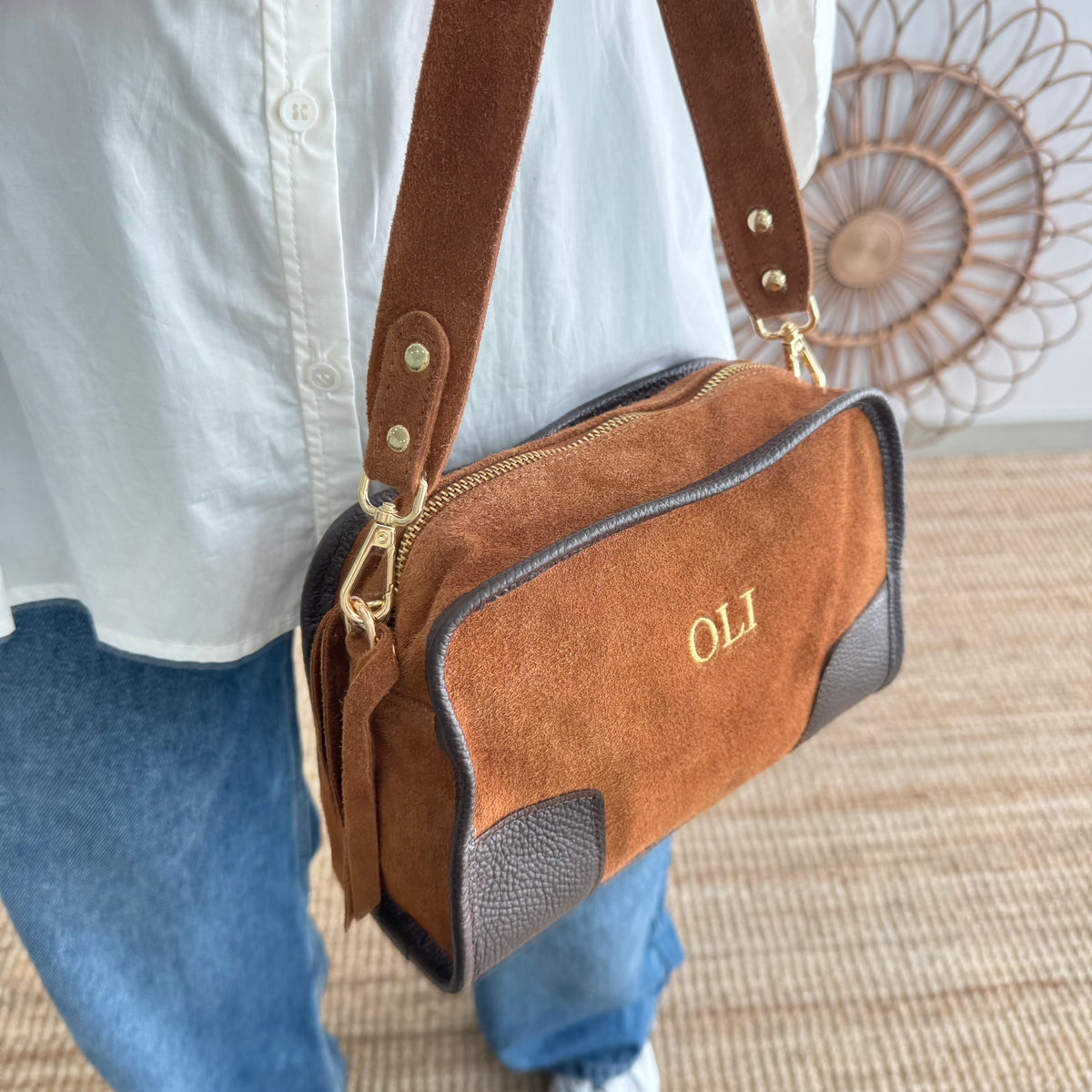 Bolso baúl serraje camel y piel marrón