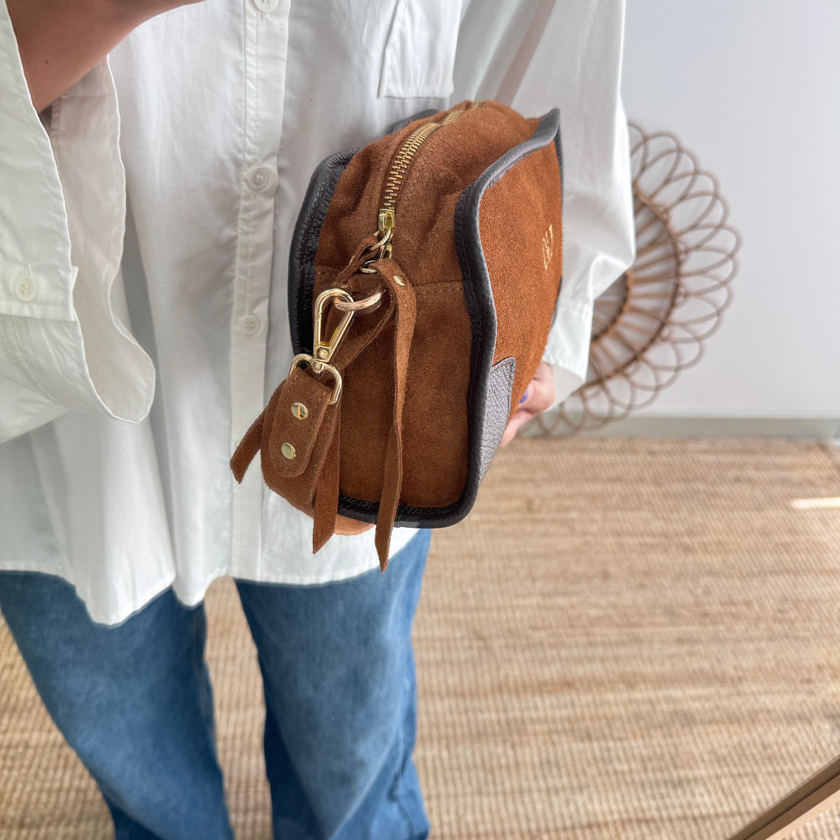 Bolso baúl serraje camel y piel marrón