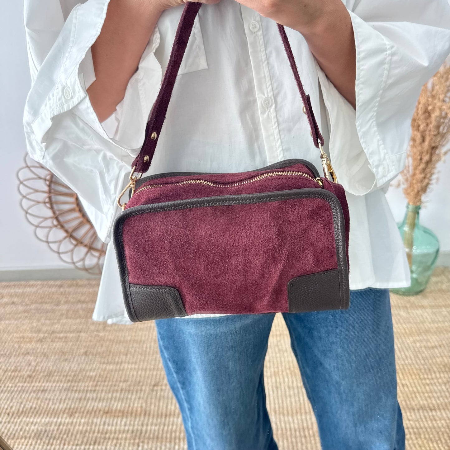 Bolso baúl serraje granate y piel marrón