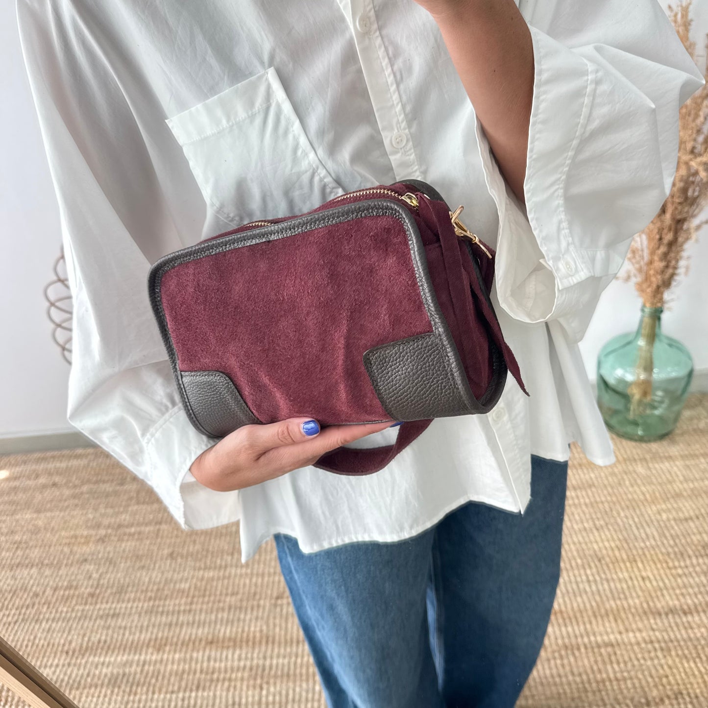 Bolso baúl serraje granate y piel marrón