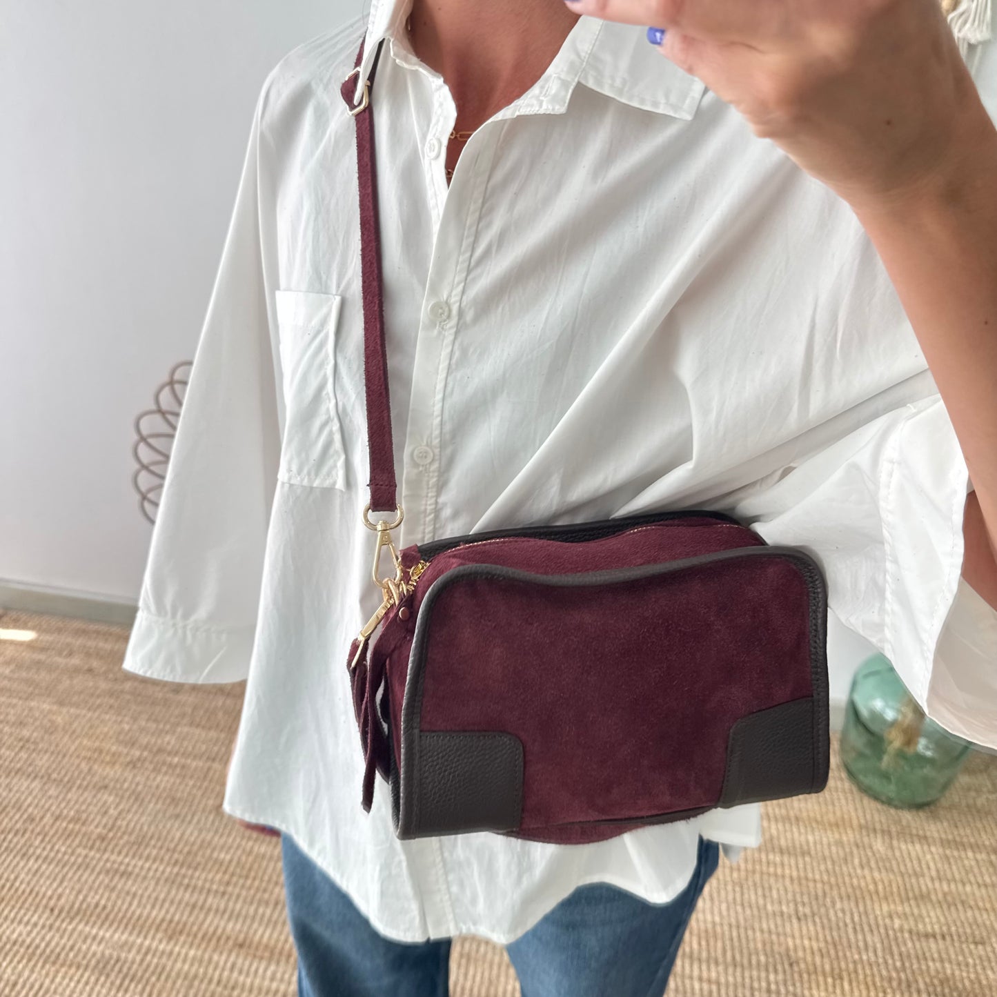 Bolso baúl serraje granate y piel marrón