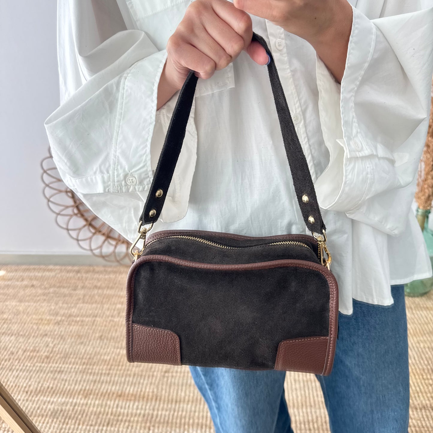 Bolso baúl serraje marrón y piel marrón