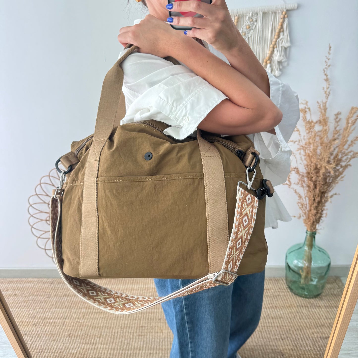 Bolso nylon multibolsillos camel