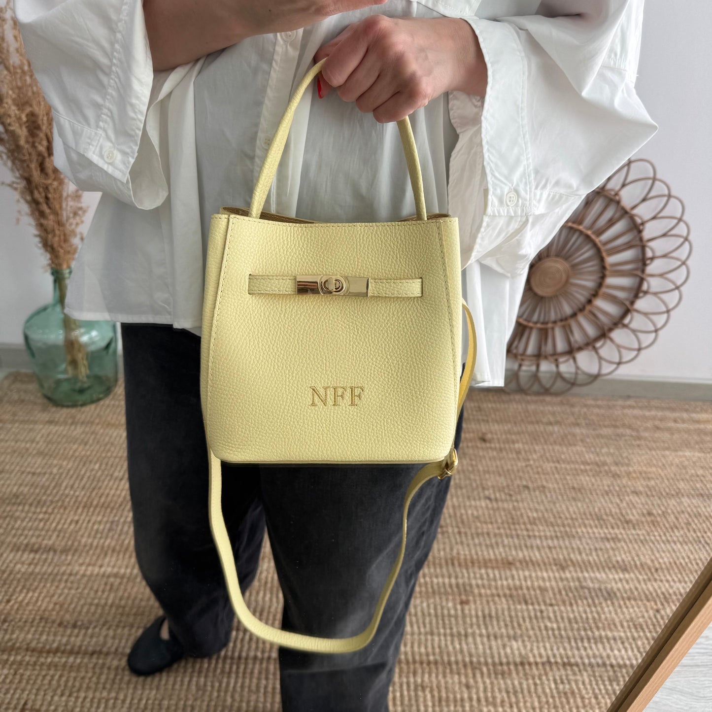 Mini tote trapecio amarillo