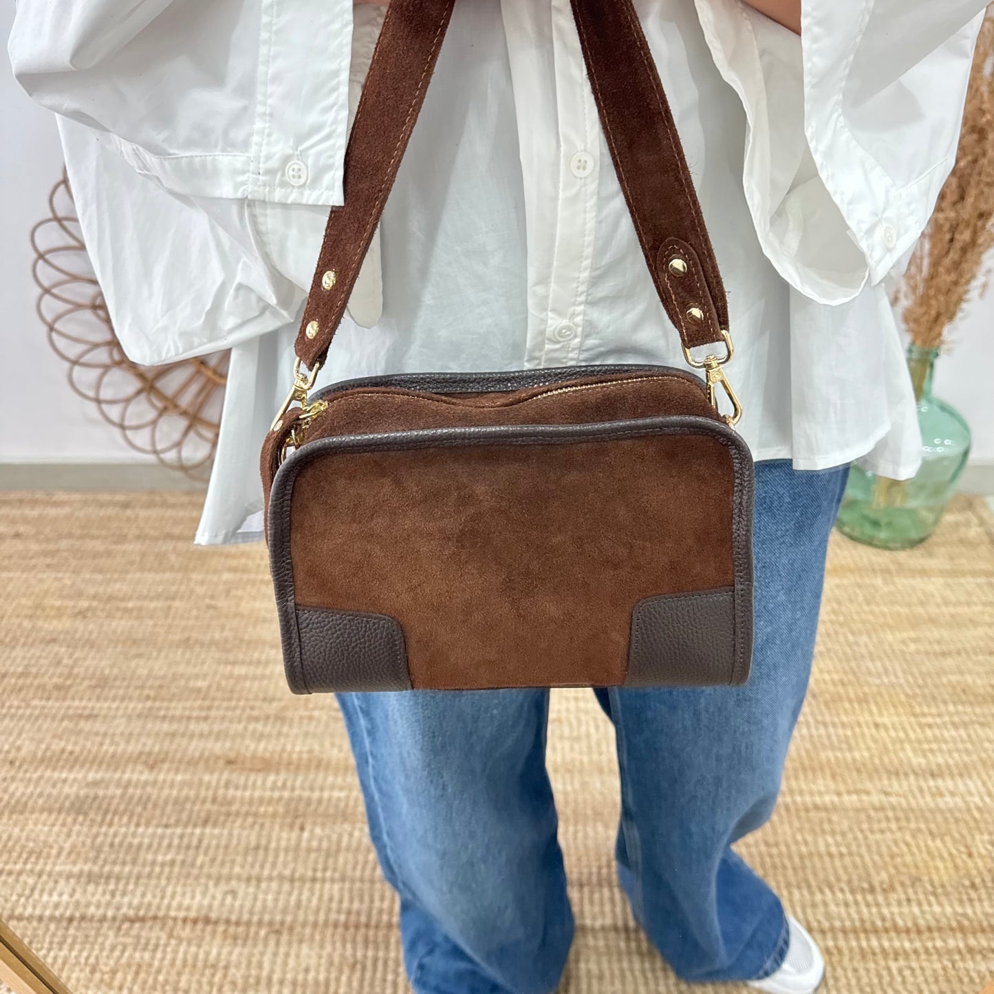 Bolso baúl serraje marrón claro y piel marrón
