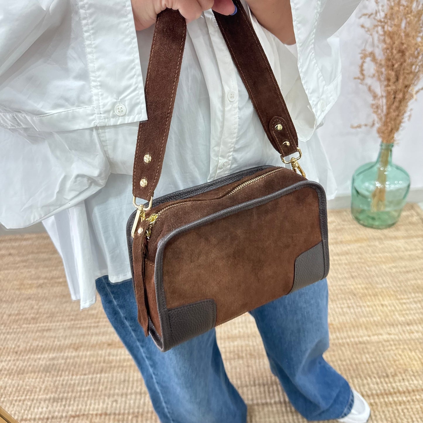 Bolso baúl serraje marrón claro y piel marrón