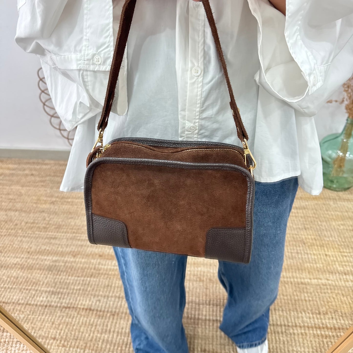 Bolso baúl serraje marrón claro y piel marrón