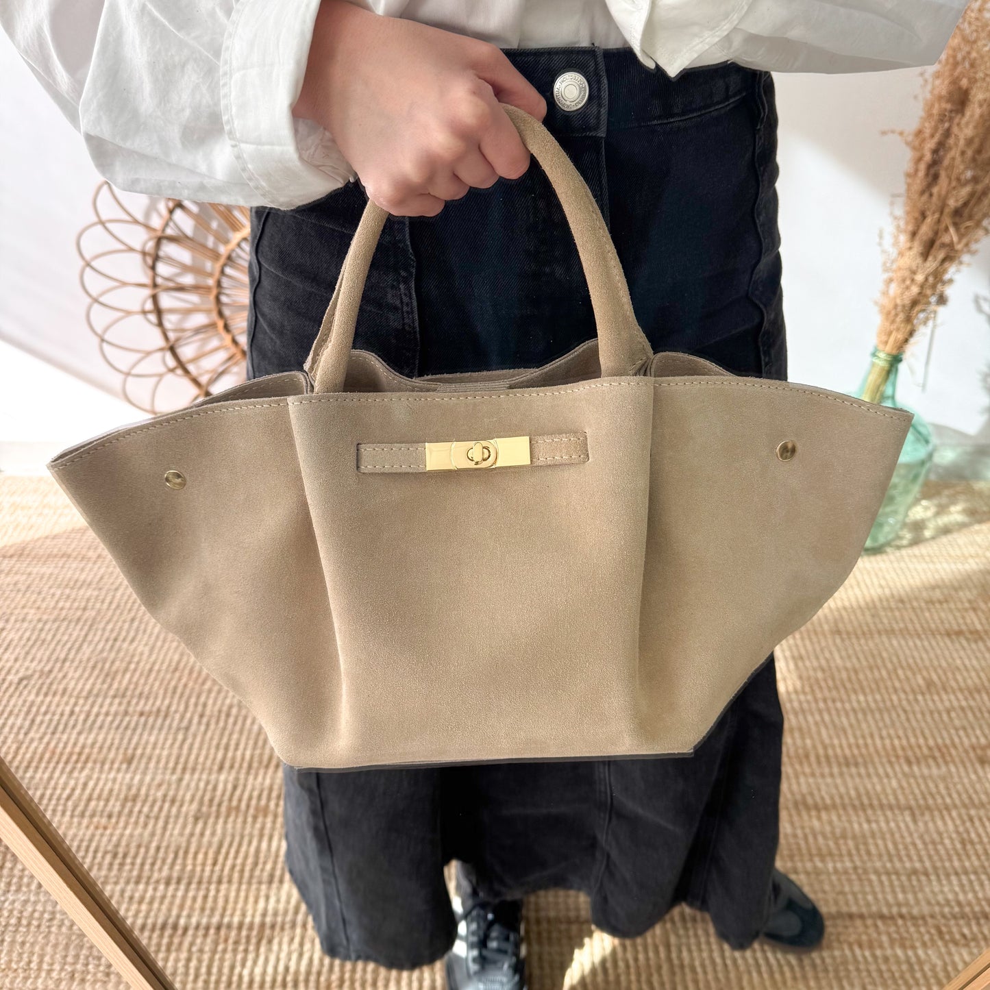 Bolso tote cierre serraje beige